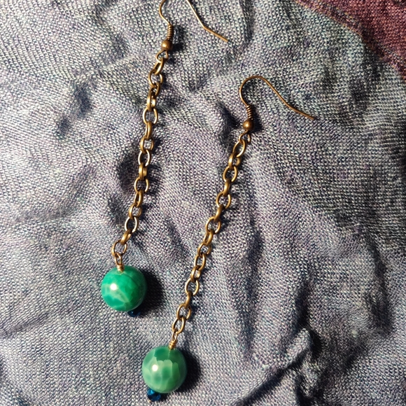 Agate Gemstone Bead with Sparkly Bead Dangly Earrings - Picture 7 of 9